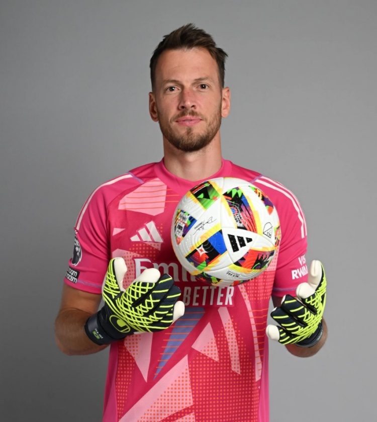 內(nèi)托:在歐洲踢球是我的夢想 正在考取歐足聯(lián)B級教練證