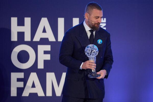 德羅西：很榮幸入選意大利足球名人堂，我曾向羅馬總監(jiān)推薦托納利