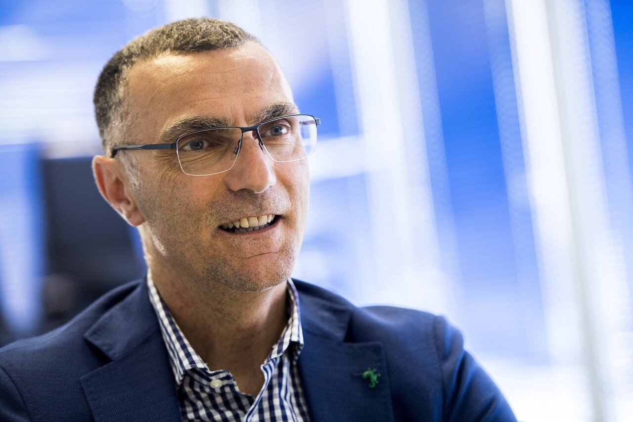 貝爾戈米：弗拉泰西不是巴雷拉，與其說(shuō)他是中場(chǎng)不如說(shuō)他是前鋒