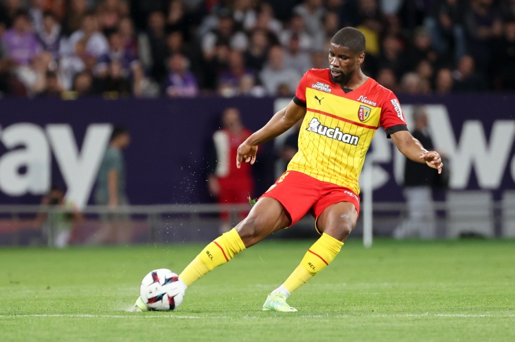 迪馬：醫(yī)生全面檢查后確認丹索的心臟沒有問題，可以進行足球運動