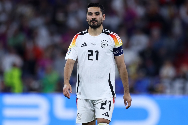 德國(guó)隊(duì)官方致謝京多安：感謝你為德國(guó)足球做出的數(shù)不清的貢獻(xiàn)！