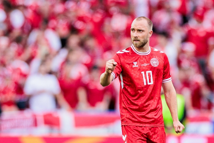 瑞士主帥：埃里克森令人難以置信，全場他沒有一次將球傳丟